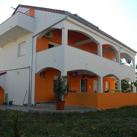 Apartmani Livk Debeljak Buitenkant foto