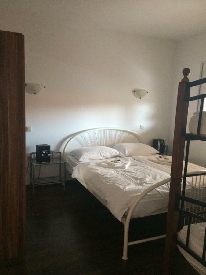 Apartmani Livk Debeljak Buitenkant foto
