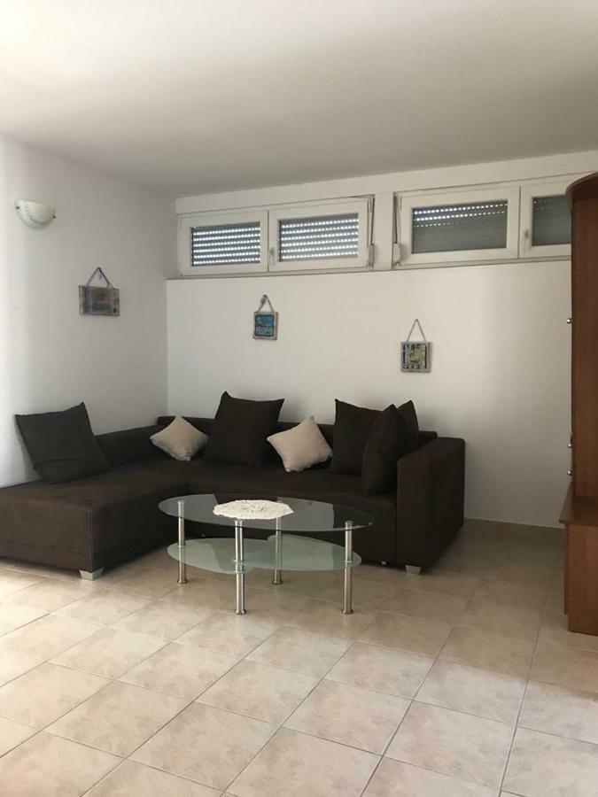 Apartmani Livk Debeljak Buitenkant foto
