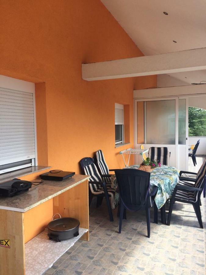 Apartmani Livk Debeljak Buitenkant foto