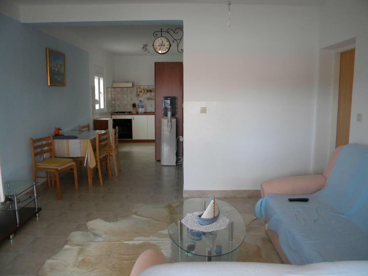 Apartmani Livk Debeljak Buitenkant foto