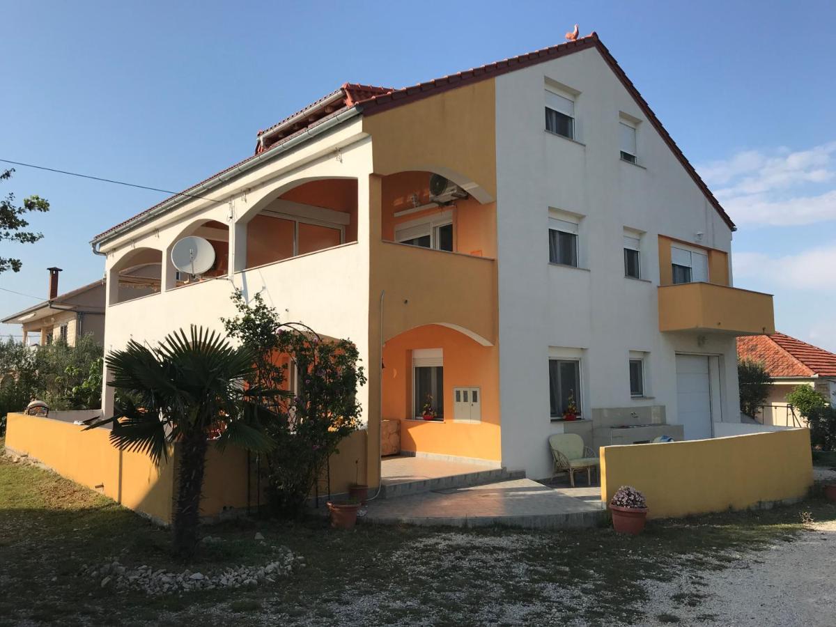 Apartmani Livk Debeljak Buitenkant foto